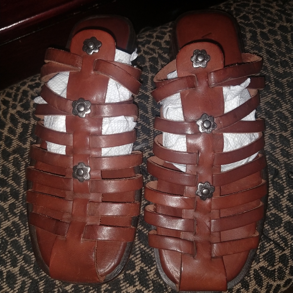 Vero Cuoio Sandals